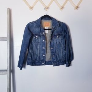 LEVI STRAUSS & CO JEAN JACKET SIZE SMALL WITH INNER POCKETS